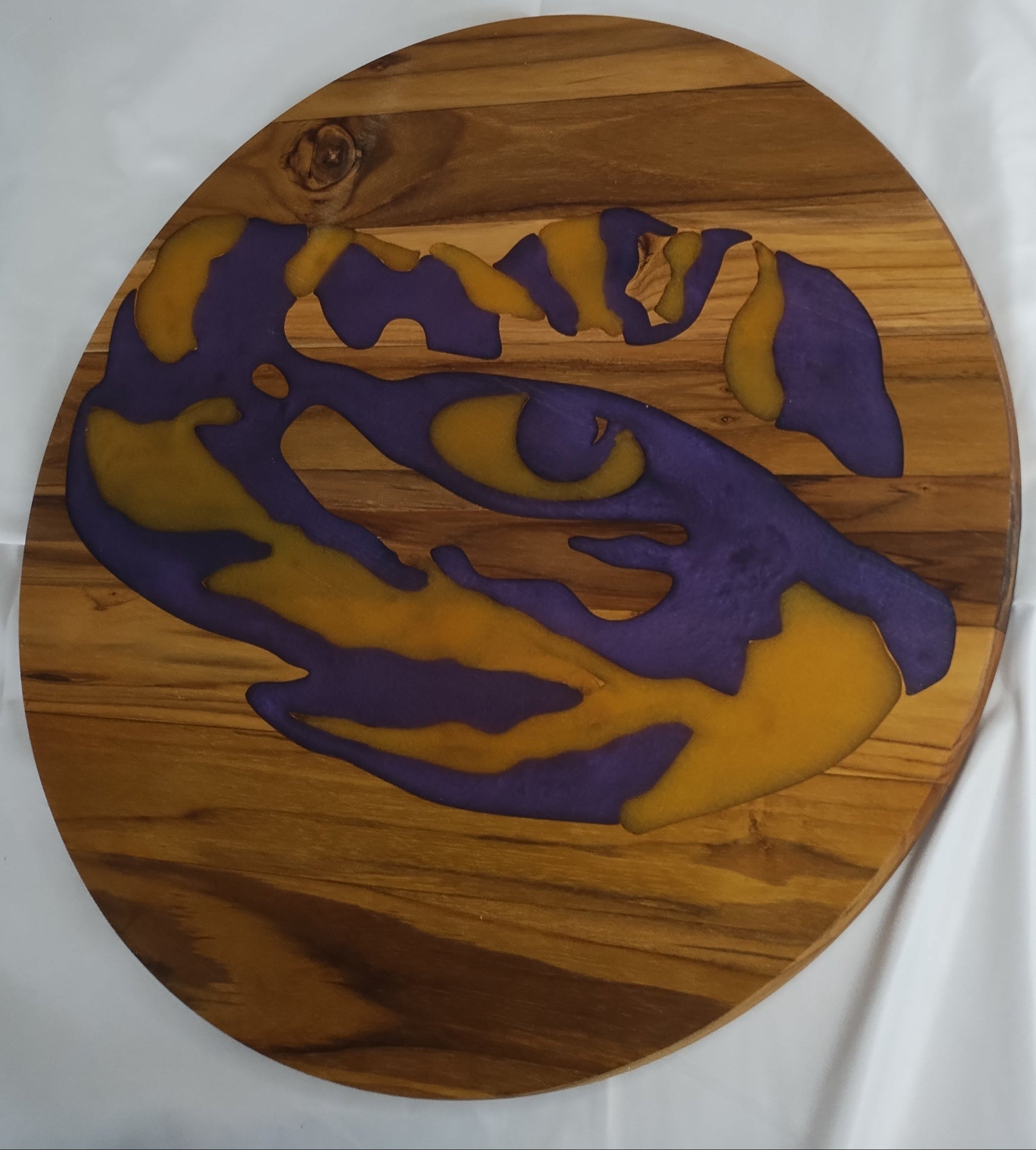 Tiger Inlay in 15" Round Teak
